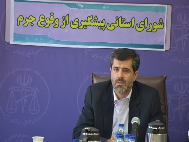 جوانان باید از طریق جهاد تبیین از توطئه های دشمنان صیانت شوند