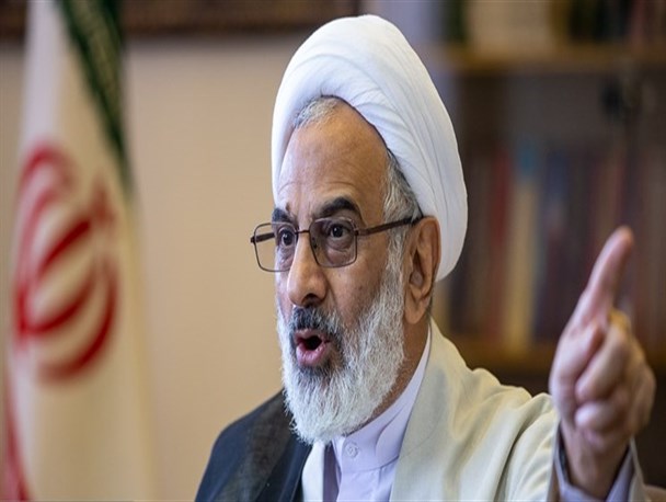 نتیجه نهایی فتنه‌انگیزی‌ها نابودی منافقین است/ آمریکا و اسرائیل صحنه‌گردان این فتنه هستند