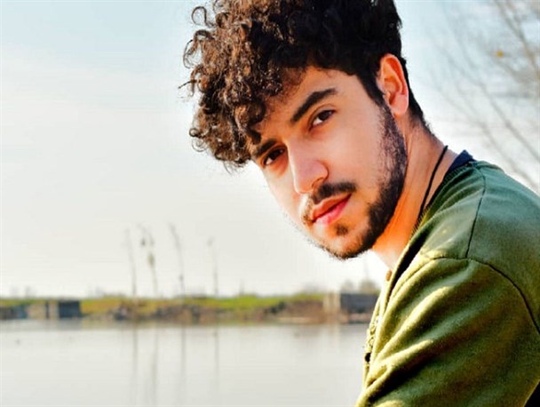 ابراز ندامت "شروین حاجی پور" از بازیچه قرار گرفتن ترانه اش توسط بیگانگان