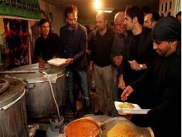 کاپیتان های پرسپولیس پای دیگ نذری(عکس)