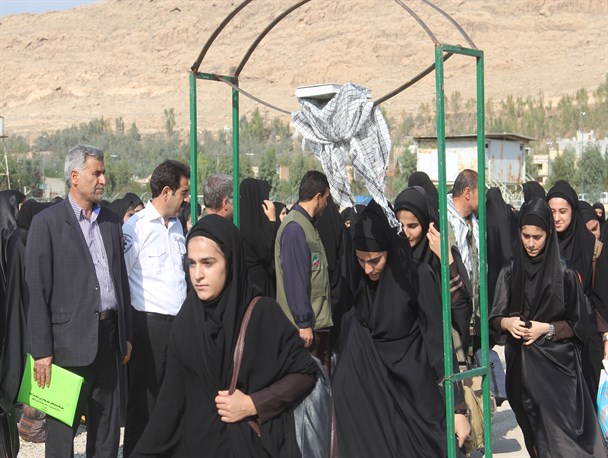 دومین کاروان از دانش آموزان سرپل ذهابی رهسپار سرزمینهای نور شد