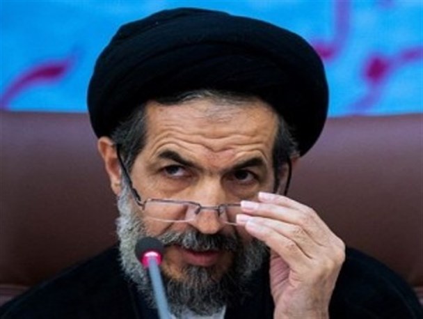 تیم مذاکره کننده باید در چهارچوب خطوط تعریف شده از سوی رهبری مسیر اجرای برجام را هموار کند