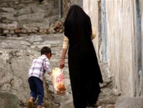 زنان بی‌سرپرست‌؛ فراموش‌شدگان جامعه/ دولت از زنان بی سرپرست و بد سرپرست حمایت کند