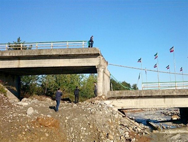اعتباری برای زیرسازی پل معلم‌کوه نداشتیم
