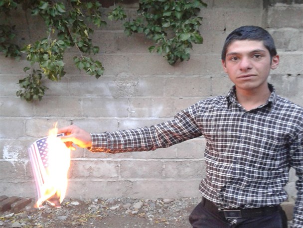 پویش مردمی/ مبارزه با استکبار همچنان ادامه دارد