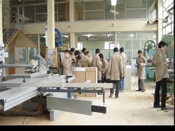 مراسم روز آزمایشگاه در مدرسه شهید احمدی روشن اسدیه برگزار شد