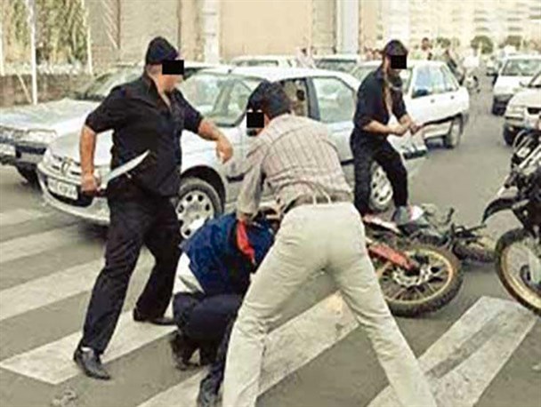 زندان تاریخ و نزاع­ دسته جمعی