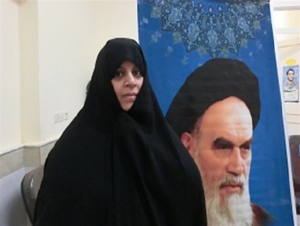 همسران شهدای مدافع حرم الگویی برای بانوان/مشت محکمی بردهان استکبار در 13آبان خواهیم زد