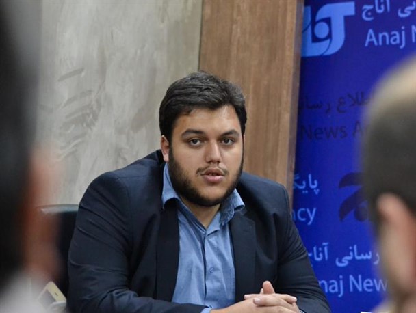 انقلابی‌نما فردی است که از رهبری دم می‌زند اما از فتنه‌گران حمایت می‌کند/ انقلابی‌نماها تریبون‎دار شوند به انقلابی‌ها تهمت می‌زنند