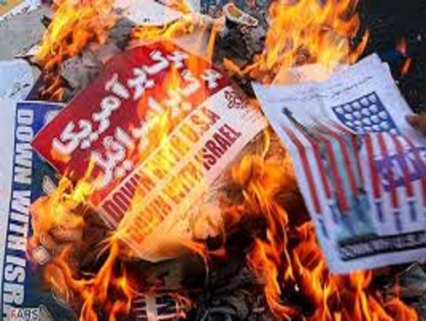 ۱۳ آبان برگ زرینی از تاریخ آزادگی ملت بزرگ ایران است