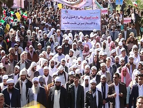 13 آبان روز افول آمریکا/ دل بستن و اعتماد به شیطان بزرگ عامل عقب ماندگی است