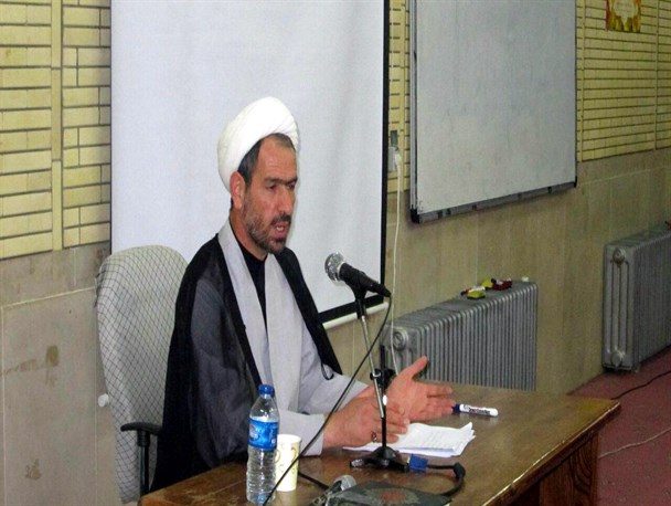 ایران با مقاومت توازن قدرت جهان را بر هم زده است/ هر موقع که خودمان را معطل مذاکره کردیم متضرر شدیم