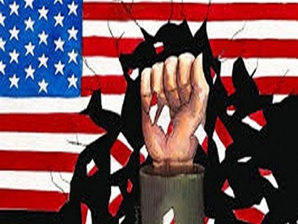 رهبر فرزانه انقلاب، آمریکا و سیاست‌های شیطانی آنها را به سقوط و رسوایی کشانده است