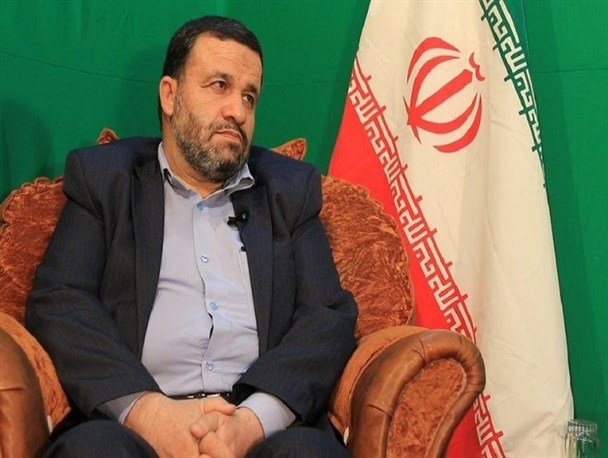 استکبار جهانی حتی به غرب‌زده‌ها رحم نمی‌کند/ دنباله‌روی از سراب آمریکا نتیجه نرسیدن به "خودباوری" است