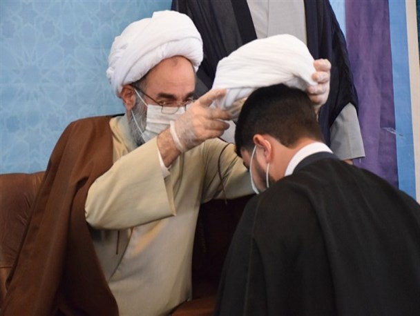 بسیاری از مشکلات دنیای معاصر ناشی از جهالت است/ جوانان جامعه ما معرفت و شجاعت را با هم دارند