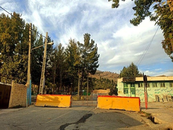 مسیر های دسترسی به آرامستان شهر صحنه بسته شد + عکس