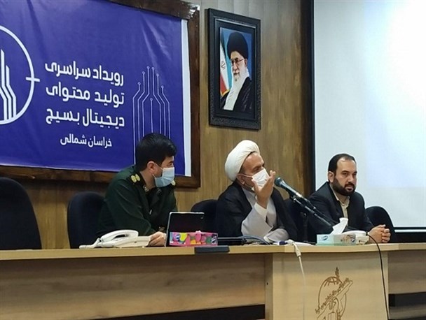 شکستن محاصره تبلیغاتی دشمن و پرورش نهال امید از اهداف گام دوم انقلاب است