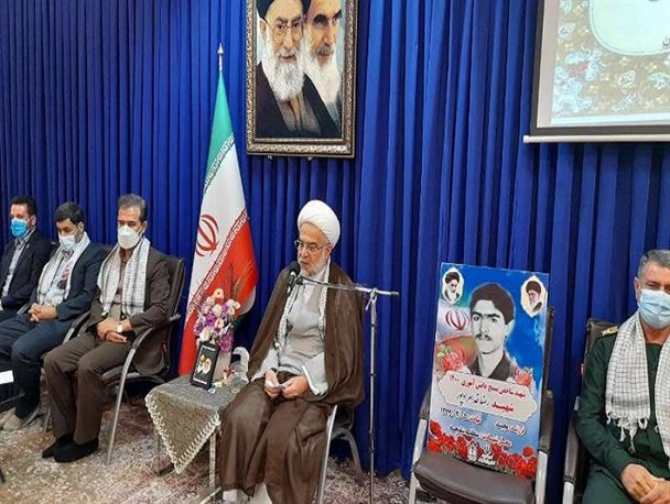 دانش آموزان باید غیرت ملی، دینی و استکبارسیزی داشته باشند/ توجه به علم و فناوری مبنای کار آموزش و پرورش کردستان است