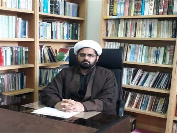 دانش آموزان در گام دوم استکبار را با قدرت علم به زانو در می‌آورند