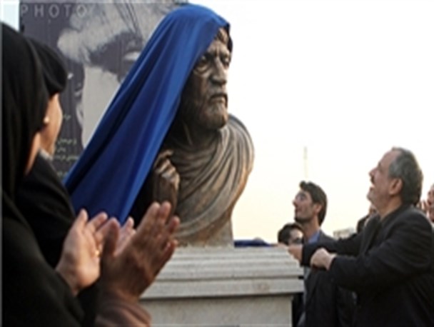 سردیس قیصر امین‌پور رونمایی شد
