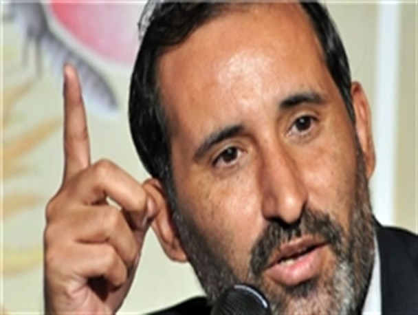 علیرضا قزوه: همه هنرمندان بیانیه دفاع از عزای سیدالشهدا را امضا کنند