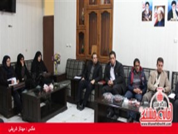 احزاب سیاسی که اصل نظام و ولایت را قبول داشته باشند، باید فعال می شوند