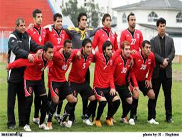 نساجی با صدر جدول تنها ۲ امتیاز فاصله دارد