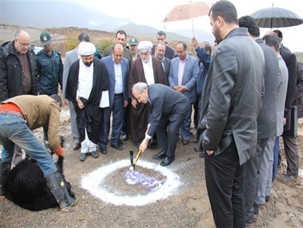 کلنگ زنی مجتمع آموزشی و پرورشی فرهنگیان علی آبادکتول/تصاویر