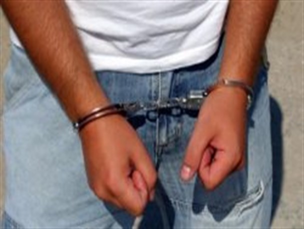 دستگیری  بزرگترین باند سارقین خودرو و مغازه در بیرجند