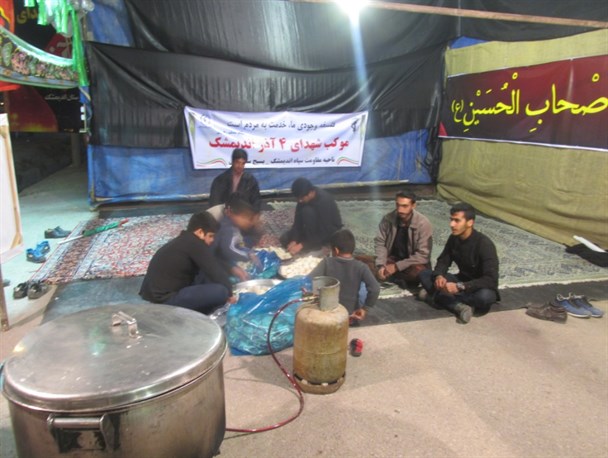 هفت ایستگاه از زائرین حسینی در اندیمشک پذیرایی می کنند