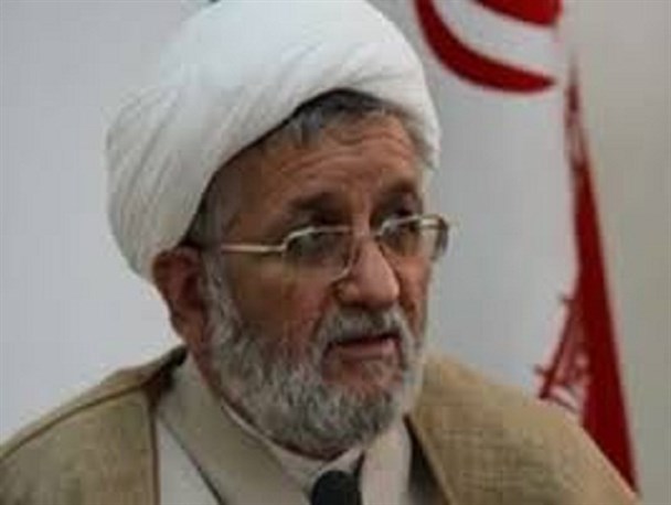 خطرناک ترین آفت جامعه دینی آمیختگی حق و باطل است/مرز تعیین کننده حق و باطل ولایت و بصیرت است