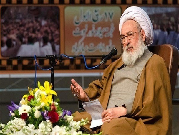 مساله قطار با بازداشت چهار نفر حل نمی‌شود/ دولت آذربایجان از ورود نتاهیاهو به این کشور جلوگیری کند/ حقوق‌های نجومی باید شفاف‌سازی شود