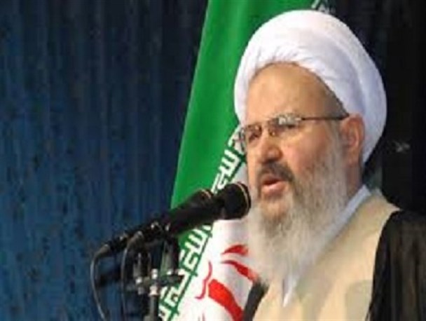 برخی خواص معتقدند باید در برابر آمریکا زانو زد/ سکوت رسانه های غربی در برابر حماسه اربعین نشانه خشم آنهاست