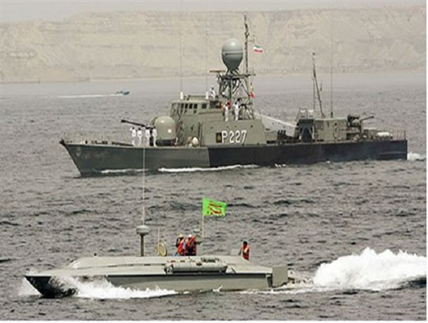 شناسنامه کاری نیروی دریایی در دوران دفاع مقدس درخشان است/ اهتزاز پرچم ایران در آب‌های بین‌المللی نشان از اقتدار کشور دارد