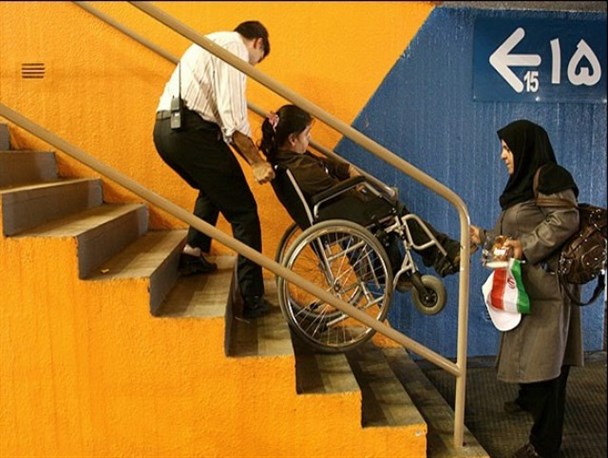غفلت طراحان شهری، معلولان را خانه نشین می کند