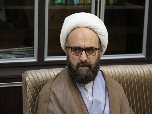 ۸ دی برگرفته از پیشتازی میرزا کوچک در دشمن شناسی بود
