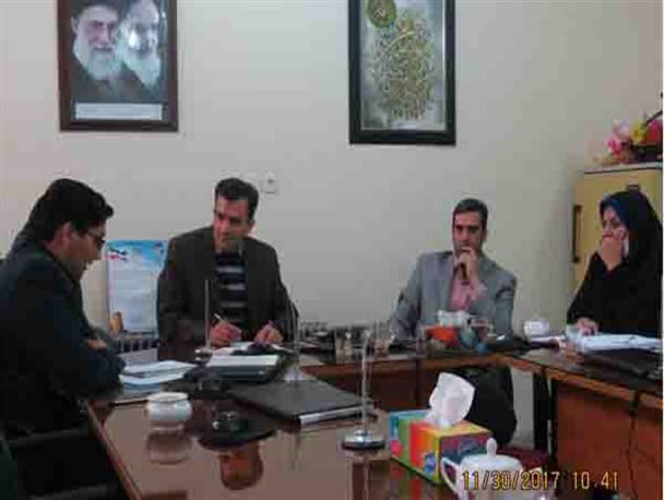عدم مناسب سازی شهر مهریز برای معلولین