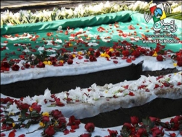 پیکر دو شهید گمنام در دانشگاه آزاد شهر قدس آرام گرفت
