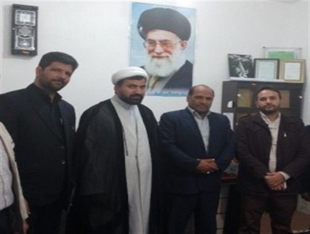 دیدار کارکنان آموزش و پرورش با امام جمعه شهرستان نیمروز