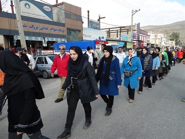 پیاده روی کوهنوردان شش استان کشور در پلدختر+تصاویر