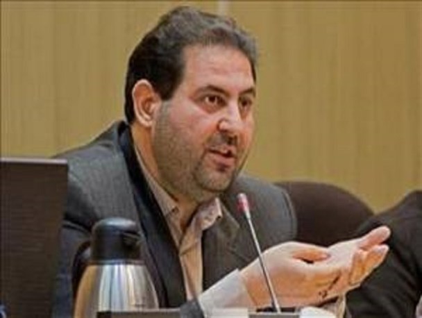 تحریف تاریخ آذربایجان قابل تامل است/اهدای نشان تبریز به وزیر جمهوری آذربایجان چه معنایی دارد؟
