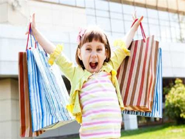 کودکان را تنهایی به خرید نفرستید