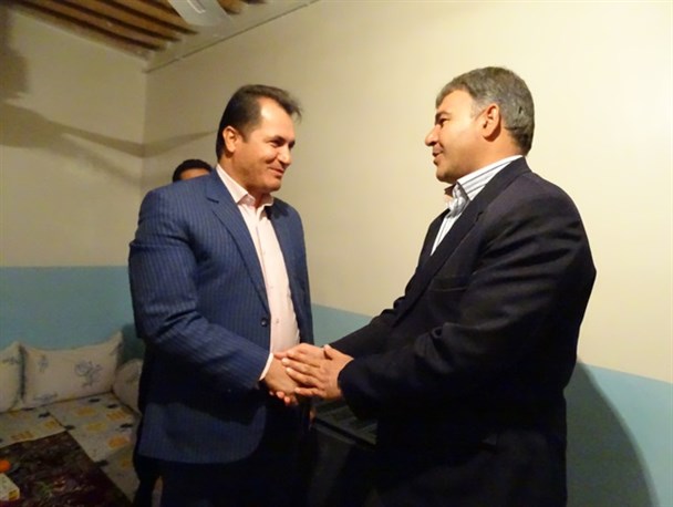 دیدار فرماندار و مسئولان دنا با اهالی روستای توتنده +تصاویر