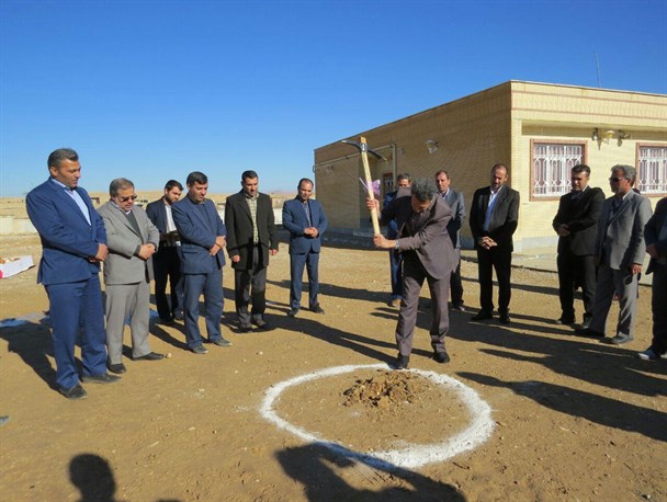 مدرسه خیرساز 2 کلاسه در شهر ایور کلنگ زنی شد / تصاویر