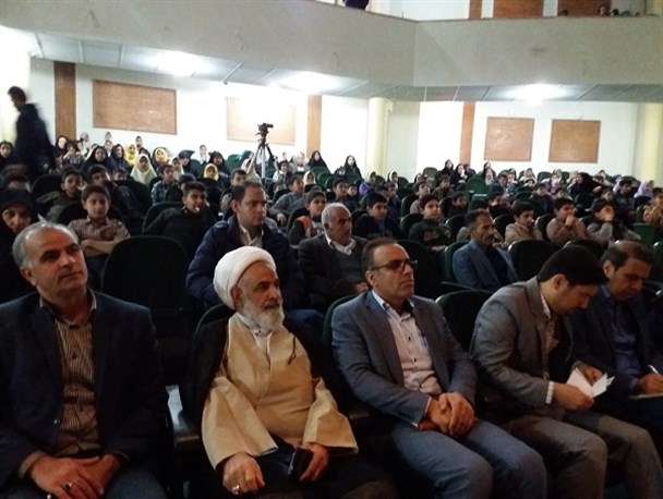 دومین همایش تجلیل از همیاران برق در اقلید برگزار شد