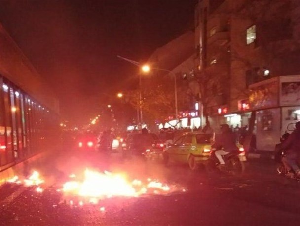 تلاش ضدانقلاب برای پروژه کشته سازی/ توسل سلطنت طلبان و منافقان برای همراهی مردم با شیوه های نخ نماشده