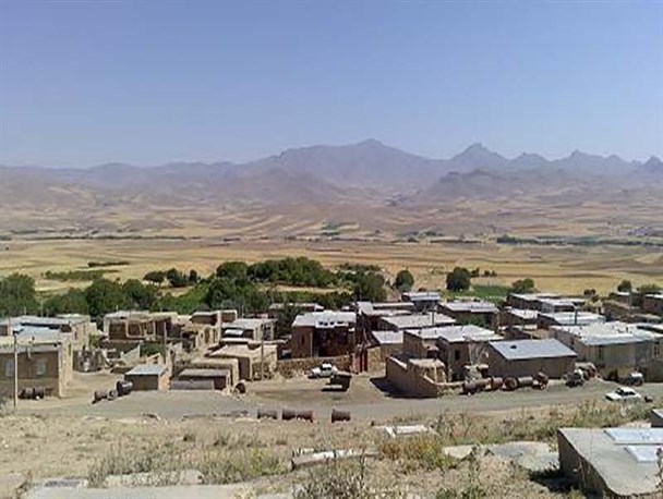 همت جوانان جهادی برای رفع محرومیت در روستاها/اردوی جهادی،روستائیان "قلعه قادر"بروجرد را به زادگاهشان بازگرداند