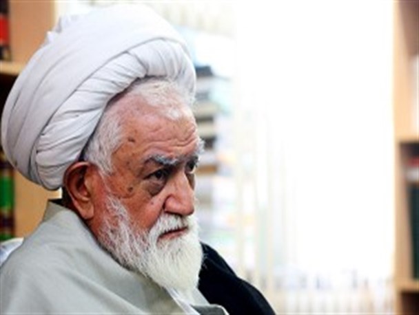 ملت ایران از انقلاب اسلامی جدا نمی شود/سیلی محکمی به استکبار زدیم