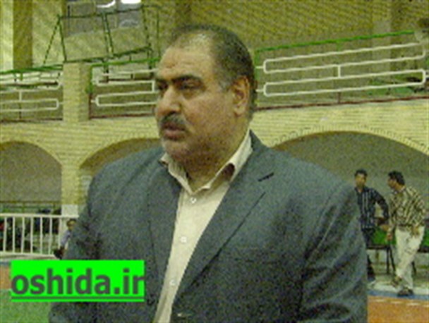 با انحلال تیم فوتبال شاهین سیستان مخالفت شد