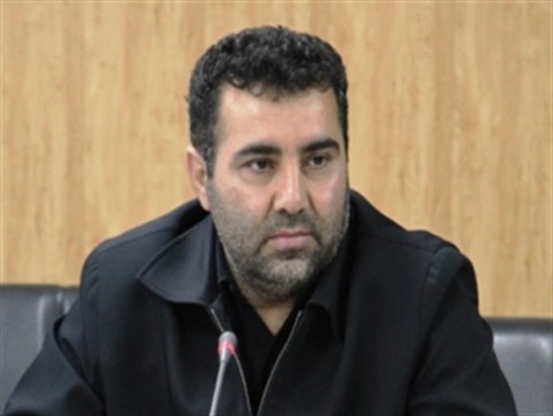 اگر کارگر پیمانکاران حقوق نگیرند کارکنان شورا و شهرداری هم نباید حقوق بگیرند